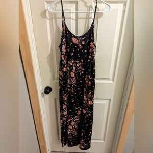 Fun floral maxi dress with pockets!!!!